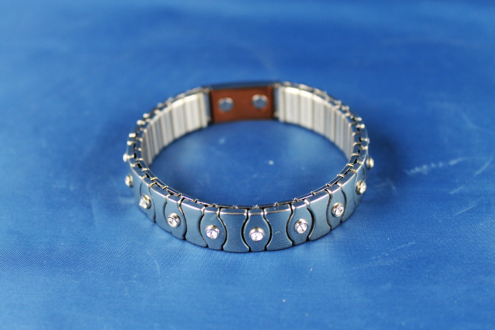 products-Steel magnetic bracelet with elastic
